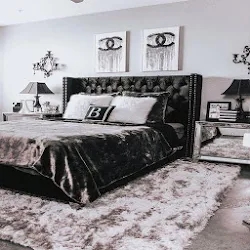 Black & White Bedroom Ideas
